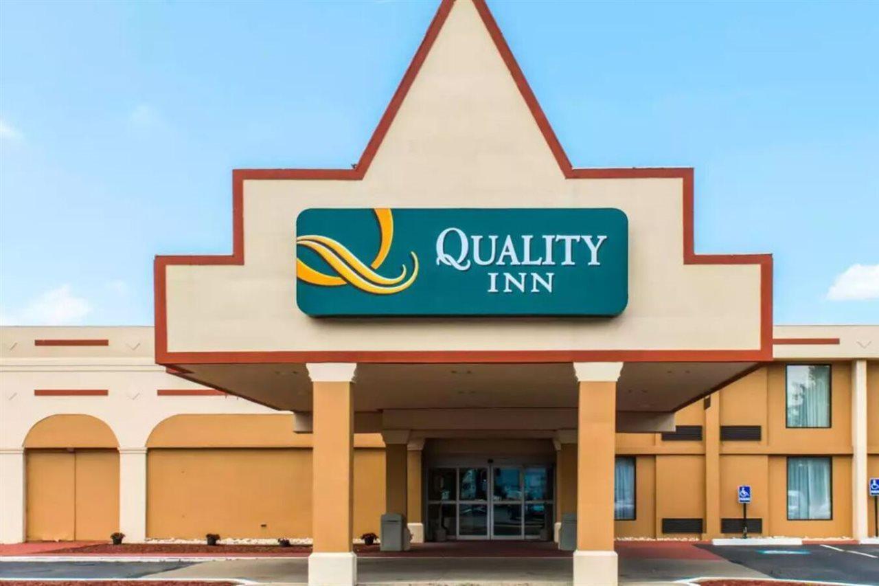 Quality Inn New Kensington Eksteriør bilde