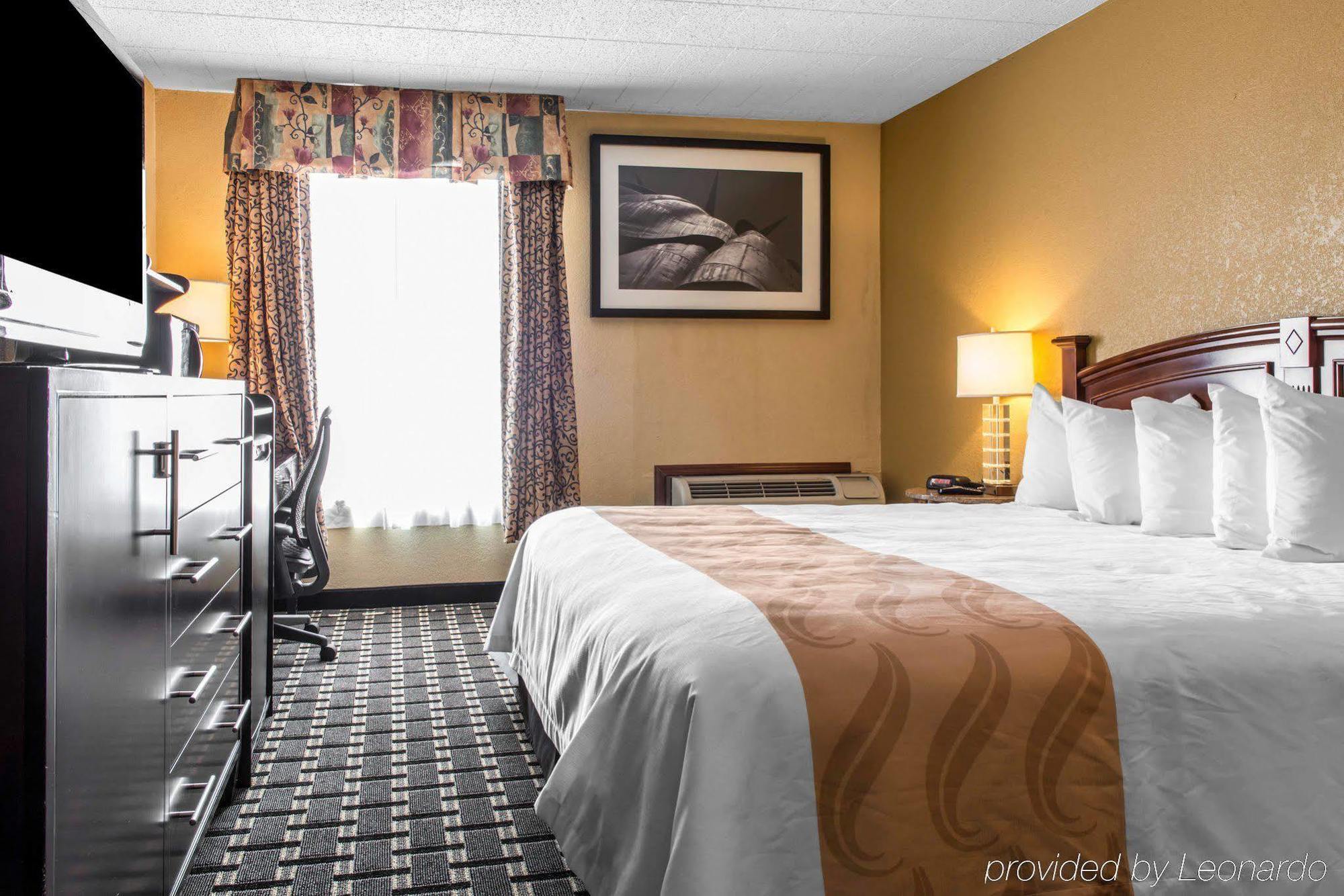 Quality Inn New Kensington Eksteriør bilde