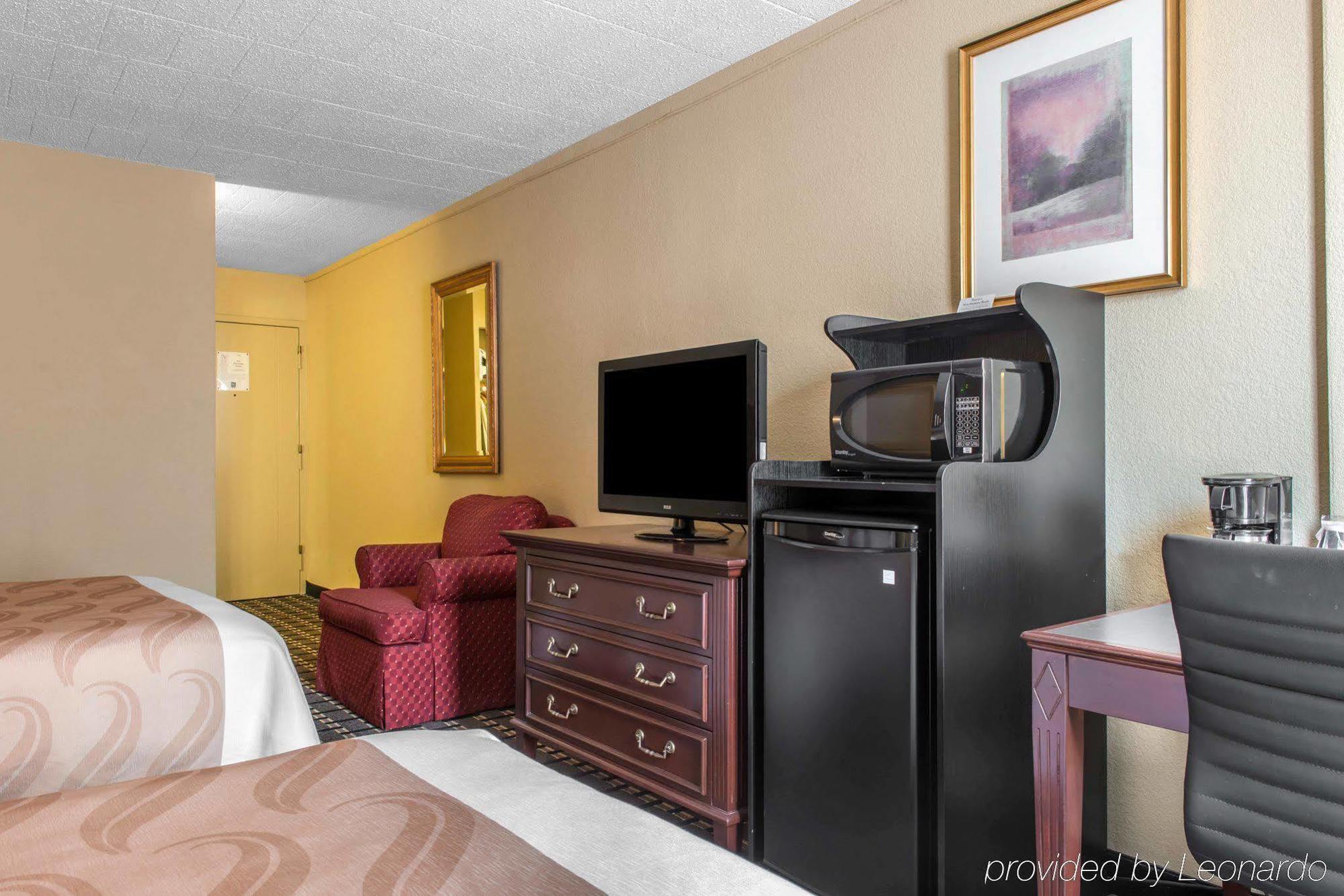 Quality Inn New Kensington Eksteriør bilde