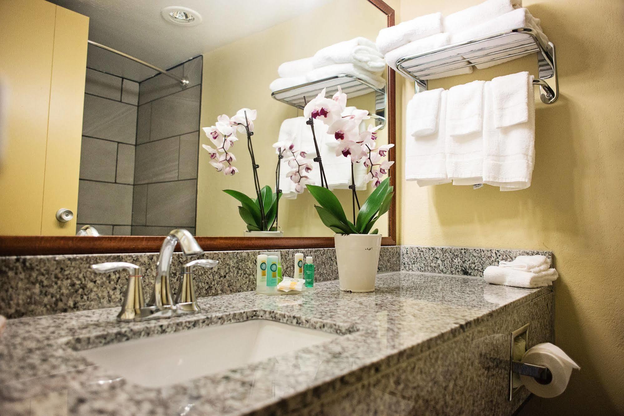 Quality Inn New Kensington Eksteriør bilde