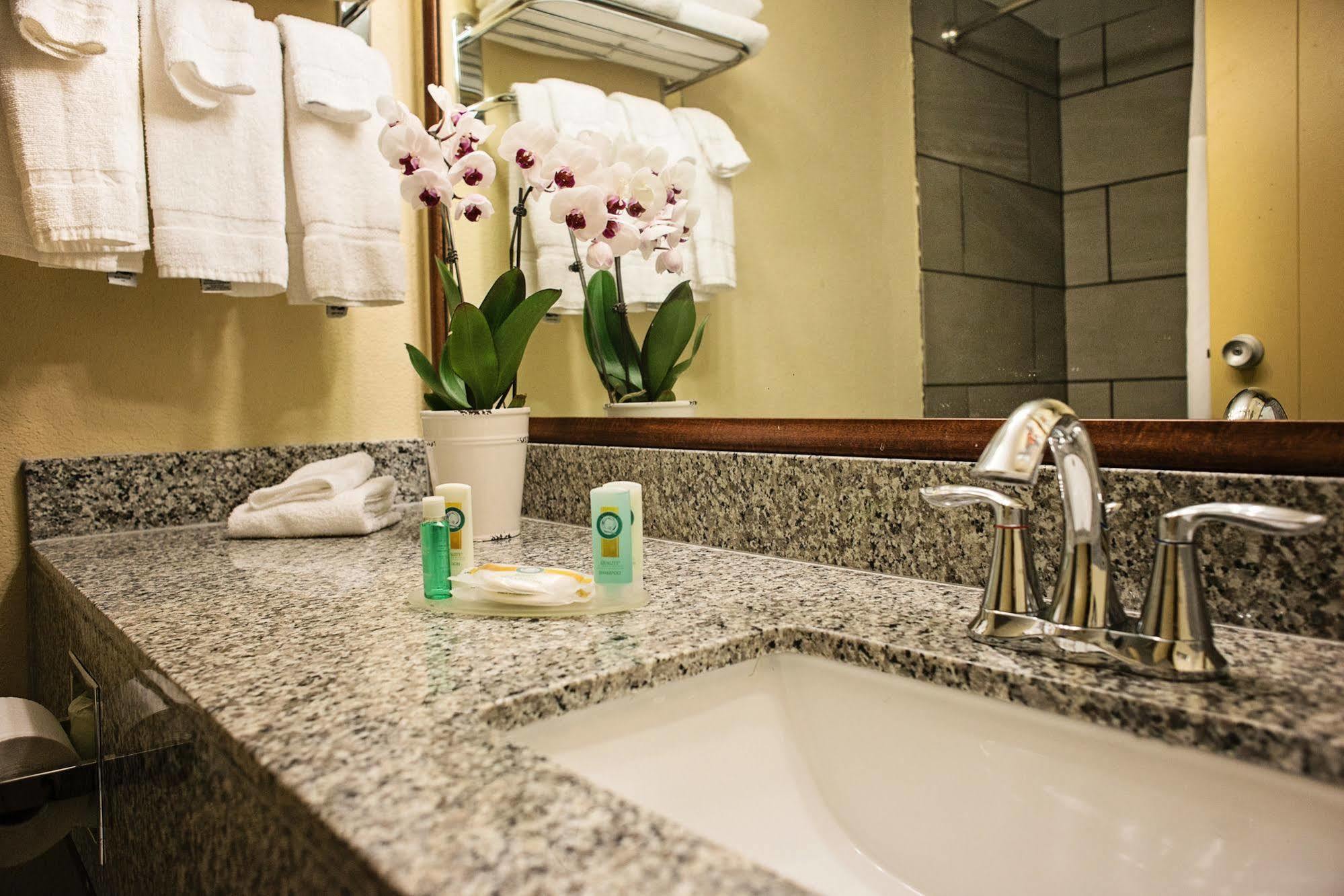 Quality Inn New Kensington Eksteriør bilde